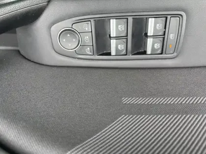 Photo 27 Renault Symbioz  E-Tech full hybrid 145