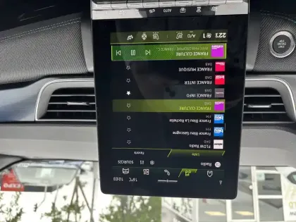 Photo 36 Renault Symbioz  E-Tech full hybrid 145