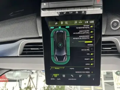 Photo 38 Renault Symbioz  E-Tech full hybrid 145