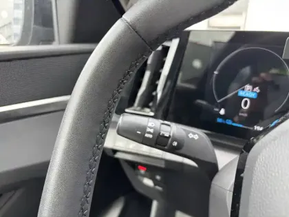 Photo 27 Renault Megane  E-Tech EV60 220 ch super charge