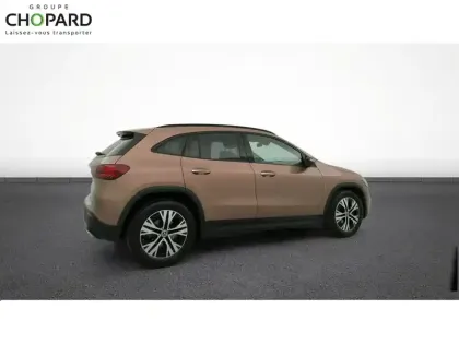 Photo 8 Mercedes GLA  200 d 8G-DCT