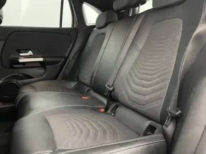 Photo 15 Mercedes GLA  200 d 8G-DCT