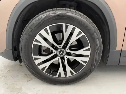 Photo 17 Mercedes GLA  200 d 8G-DCT