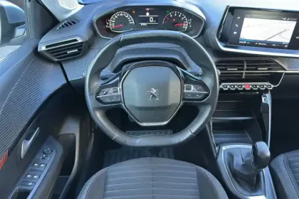 Photo 12 Peugeot 208  PureTech 75 S&S BVM5