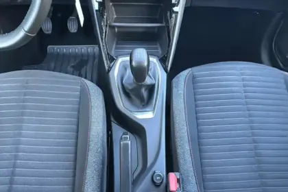 Photo 19 Peugeot 208  PureTech 75 S&S BVM5