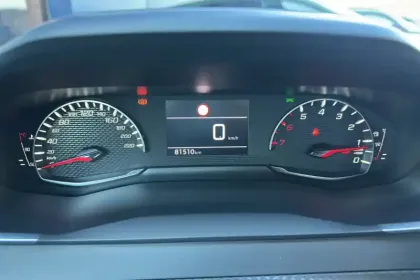 Photo 14 Peugeot 208  PureTech 75 S&S BVM5