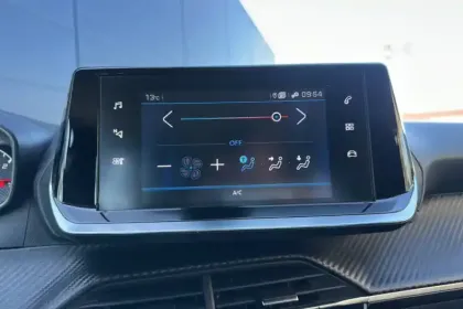 Photo 16 Peugeot 208  PureTech 75 S&S BVM5