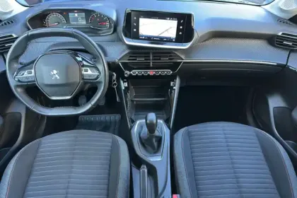 Photo 11 Peugeot 208  PureTech 75 S&S BVM5