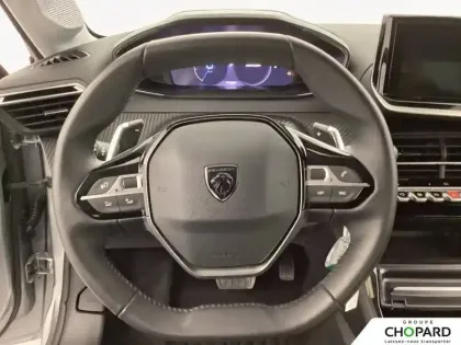 Photo 13 Peugeot 208  Hybrid 110 ch e-DCS6