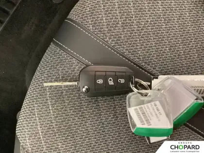 Photo 12 Peugeot 208  Hybrid 110 ch e-DCS6