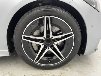 Photo 12 Mercedes Classe C  220 d 9G-Tronic