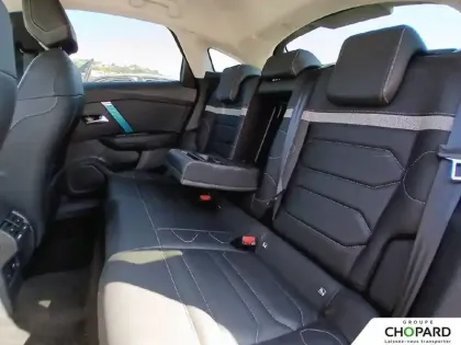 Photo 10 Citroën C4 e- 136 ch Automatique