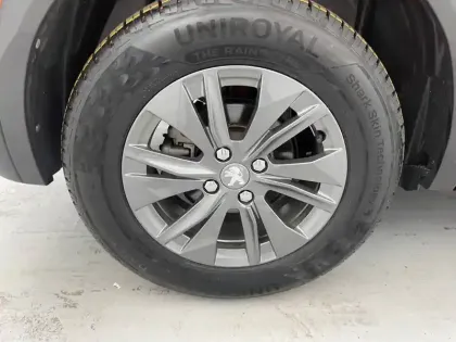 Photo 18 Peugeot 2008  Electrique 136 ch