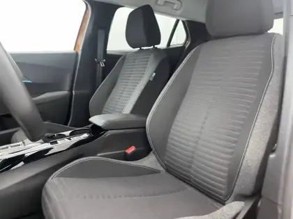 Photo 13 Peugeot 2008  Electrique 136 ch