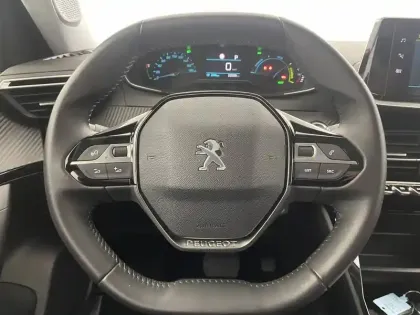 Photo 22 Peugeot 2008  Electrique 136 ch