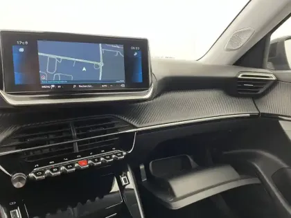 Photo 27 Peugeot 2008  PureTech 130 S&S EAT8