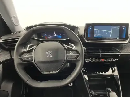 Photo 21 Peugeot 2008  PureTech 130 S&S EAT8