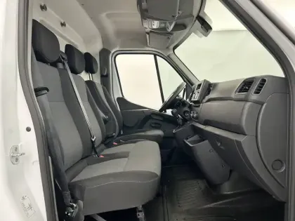 Photo 22 Renault Master  FGN TRAC F3500 L3H3 BLUE DCI 135