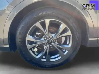 Photo 12 Ford Kuga  2.5 Duratec 190 ch FlexiFuel FHEV E85 Powershift