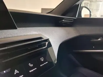 Photo 23 Peugeot 3008  Hybrid 136 e-DCS6