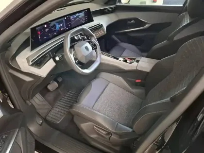 Photo 10 Peugeot 3008  Hybrid 136 e-DCS6