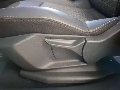 Photo 21 Peugeot 3008  Hybrid 136 e-DCS6