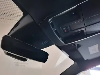 Photo 29 Peugeot 3008  Hybrid 136 e-DCS6