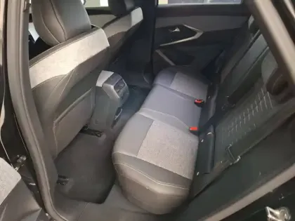 Photo 11 Peugeot 3008  Hybrid 136 e-DCS6