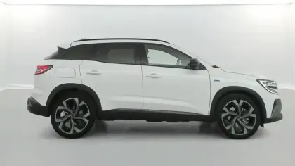 Photo 14 Renault Austral  E-Tech full hybrid 200 GSR2