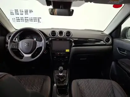 Photo 13 Suzuki Vitara  1.4 Boosterjet Hybrid