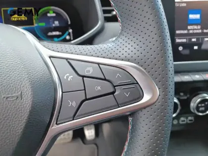 Photo 14 Renault Clio  E-Tech full hybrid 145