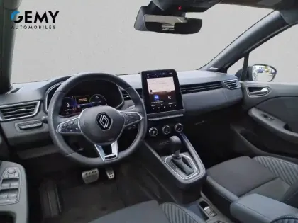 Photo 7 Renault Clio  E-Tech full hybrid 145