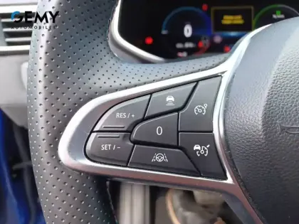 Photo 13 Renault Clio  E-Tech full hybrid 145