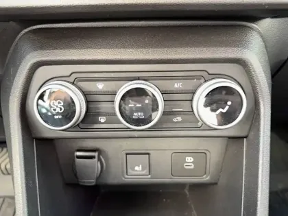 Photo 23 Dacia Jogger  Hybrid 140 7 places GSR2