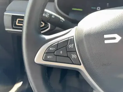 Photo 19 Dacia Jogger  Hybrid 140 7 places GSR2