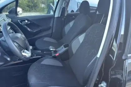 Photo 8 Peugeot 2008  PureTech 82ch S&S BVM5