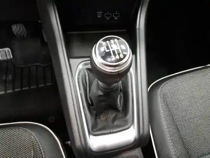 Photo 35 Renault Captur  TCe 100 GPL - 21