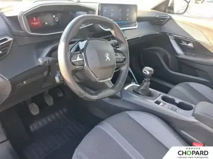 Photo 9 Peugeot 2008  PureTech 130 S&S BVM6