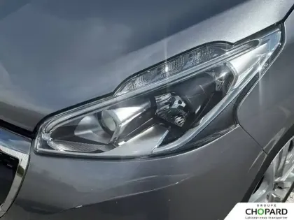 Photo 26 Peugeot 208  PureTech 82ch S&S BVM5