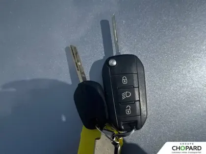 Photo 20 Peugeot 208  PureTech 82ch S&S BVM5