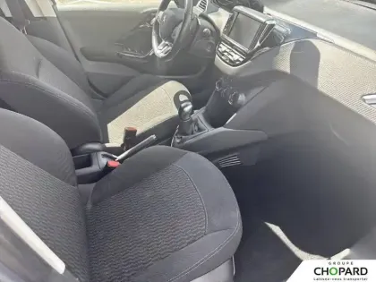 Photo 12 Peugeot 208  PureTech 82ch S&S BVM5