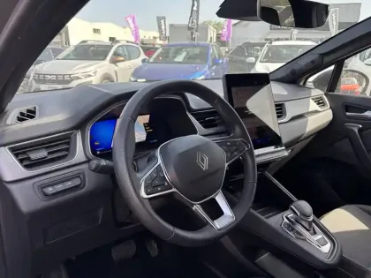 Photo 25 Renault Symbioz  E-Tech full hybrid 145