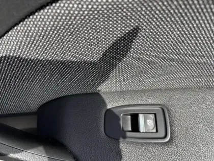 Photo 16 Renault Symbioz  E-Tech full hybrid 145