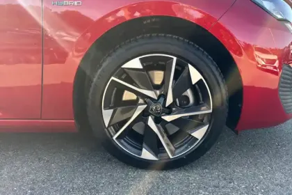 Photo 13 Peugeot 308  PHEV 180 e-EAT8