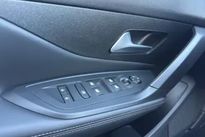 Photo 19 Peugeot 308  PHEV 180 e-EAT8