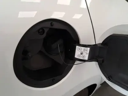 Photo 20 Renault Clio  E-Tech full hybrid 145