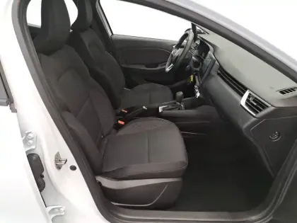 Photo 23 Renault Clio  E-Tech full hybrid 145