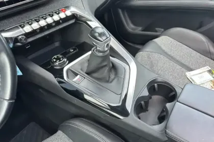 Photo 23 Peugeot 3008  Puretech 130ch S&S BVM6