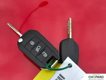 Photo 20 Peugeot 208  BlueHDi 100 S&S BVM6