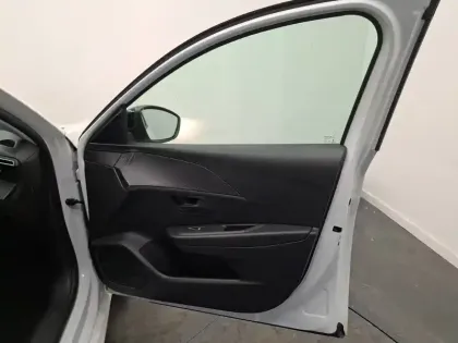 Photo 26 Peugeot 208  BLUEHDI 100 S&S BVM6